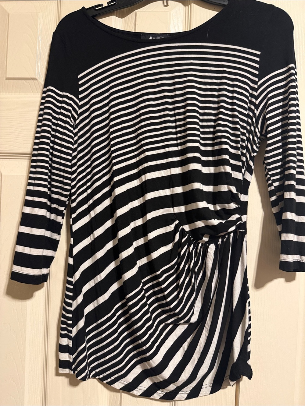 Super soft!! 41 Hawthorn Black and White Striped Knit Top with Twist Detail